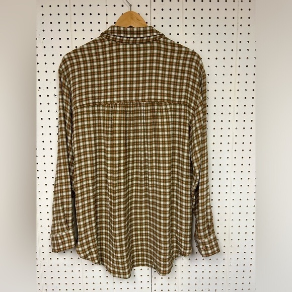 Pilcro Oversize Plaid Button Down Shirt - Picture 4 of 5